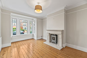 Lounge- click for photo gallery